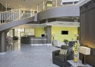 Quality Hotel & Executive Suites Oakville