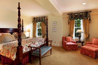 The Fairmont Hamilton Princess