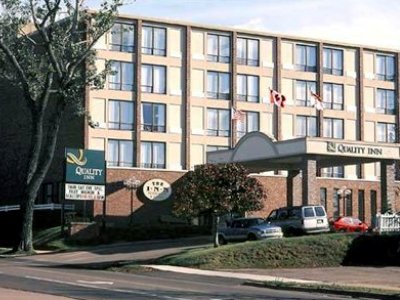 Quality Inn And Suites Downtown