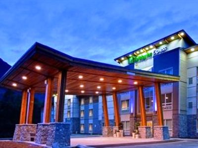 Holiday Inn Express Squamish