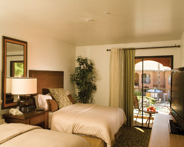 Zona Hotel and Suites