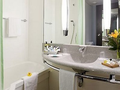 Mercure Munich Neuperlah Sued Hotel