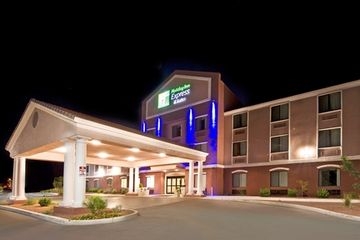 HOLIDAY INN EXPRESS HOTEL & SUITES WILLCOX