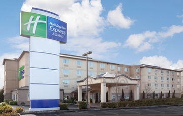 Holiday Inn Express Hotel & Suites Seattle (Northgate Mall Area)