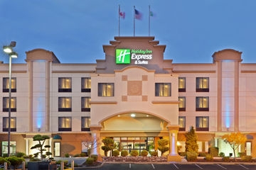 HOLIDAY INN EXPRESS HOTEL & SUITES TACOMA