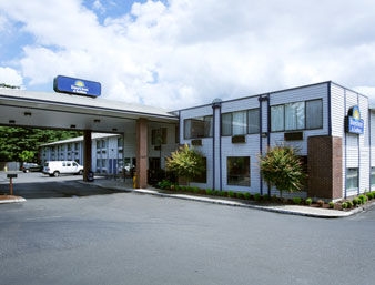 DAYS INN AND SUITES SALMON CREEK VANCOUVER