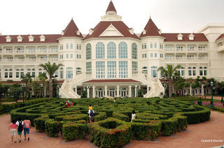 Hong Kong Disneyland Hotel