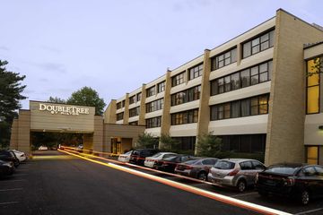 DOUBLETREE BY HILTON COLUMBIA