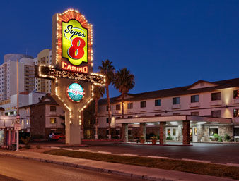 Super 8 - Ellis Island Casino