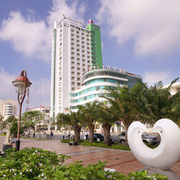 Green Plaza Hotel