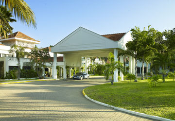 Sarova Whitesands Beach Resort