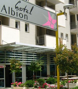 APARTMENT HOTEL ALBION