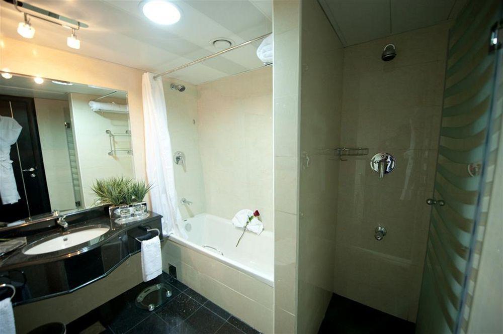Royal Grand Suite Hotel