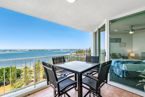 Crystal Bay on the Broadwater