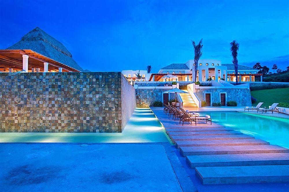 Las Verandas Hotel & Villas