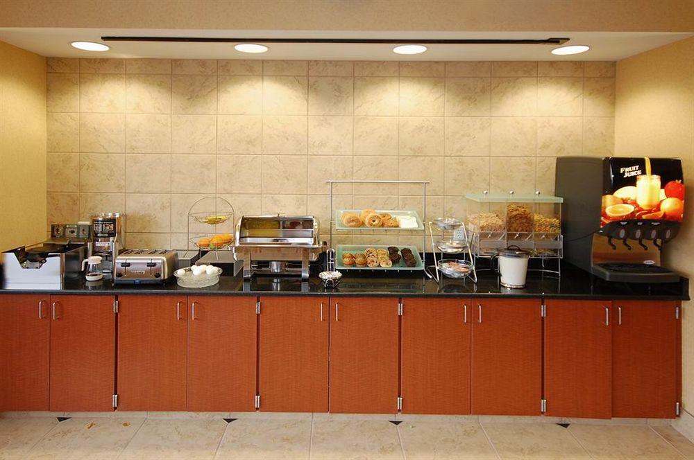 Comfort Suites