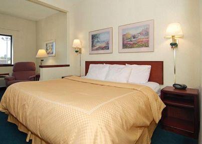 Comfort Suites