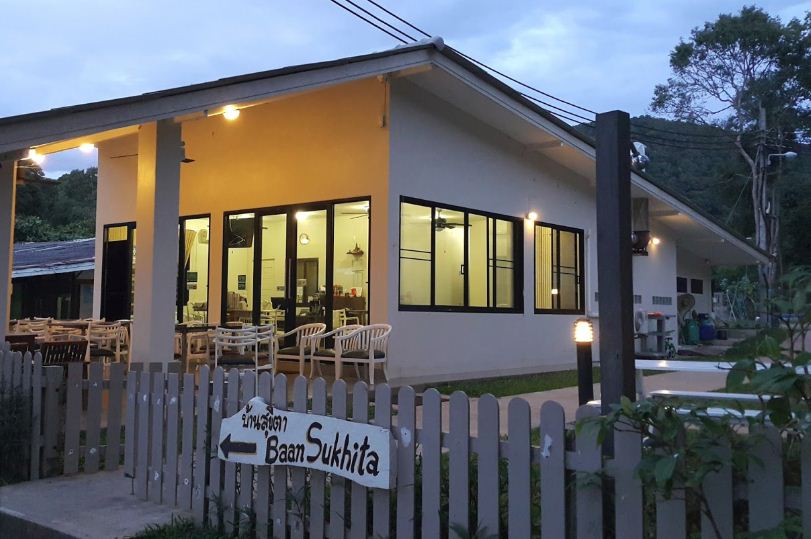 Baan Sukhita