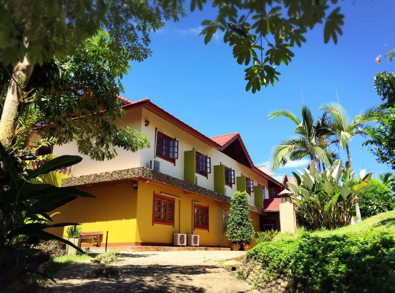Chomphu Phukha Resort