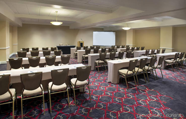 Four Points by Sheraton Plainview Long Island