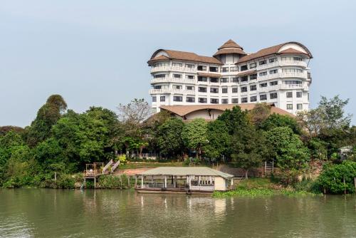 Woraburi Ayutthaya Resort & Spa By The River