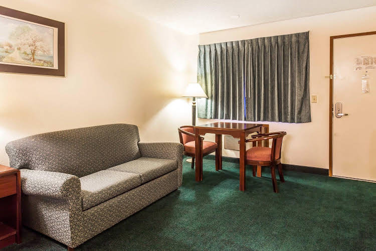 Econo Lodge Everett