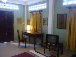 Le Bungalow Hotel