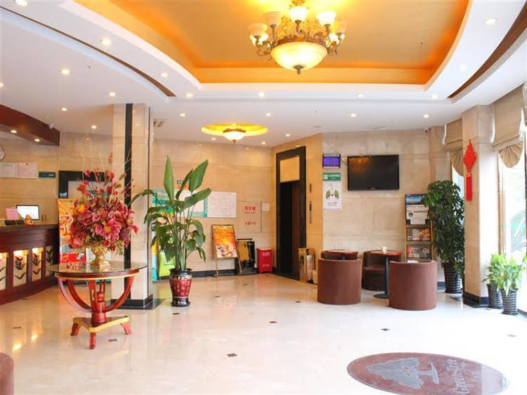 Greentree Inn Shanghai Caoan Road Textile Express Hotel