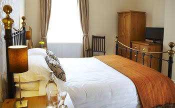 The Waves: Yorkshire Coast B&B
