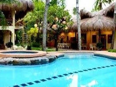 Mike's Dauin Beach Resort