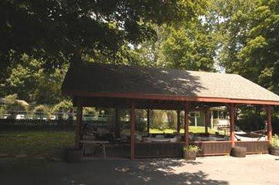 Valley Brook Inn & Cottages