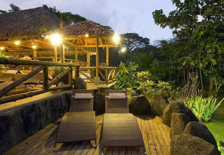 Pumilio Mountain & Ocean Hotel