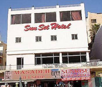 Sun Set Hotel