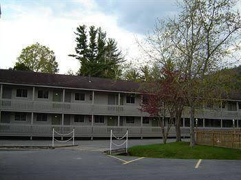 Lake George Suites