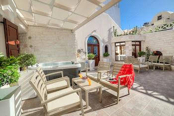 Santorini Suite Home