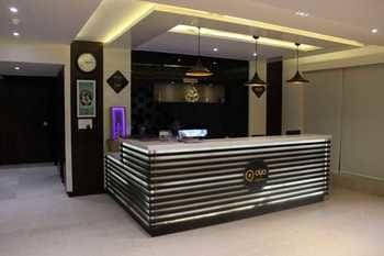 OYO Premium Anand Vihar