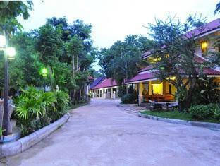 Baan Mo Resort