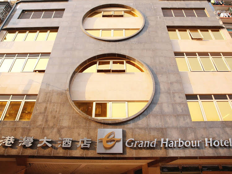 Grand Harbour Hotel