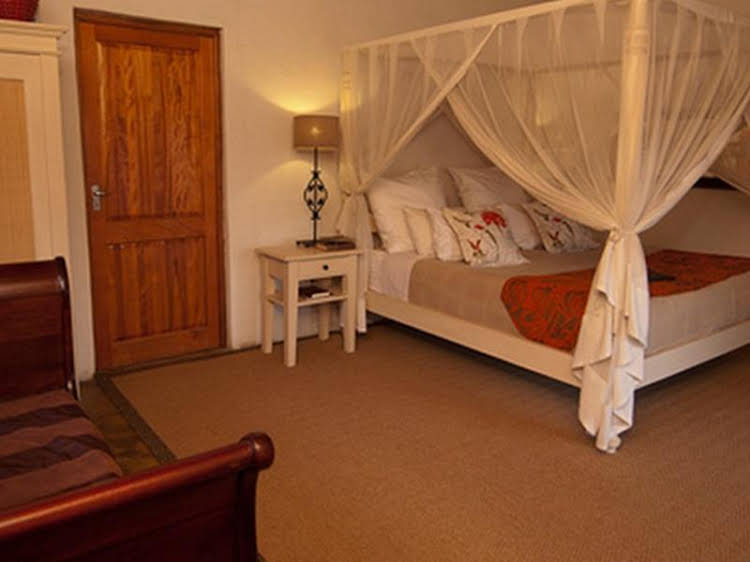 Kambaku Safari Lodge