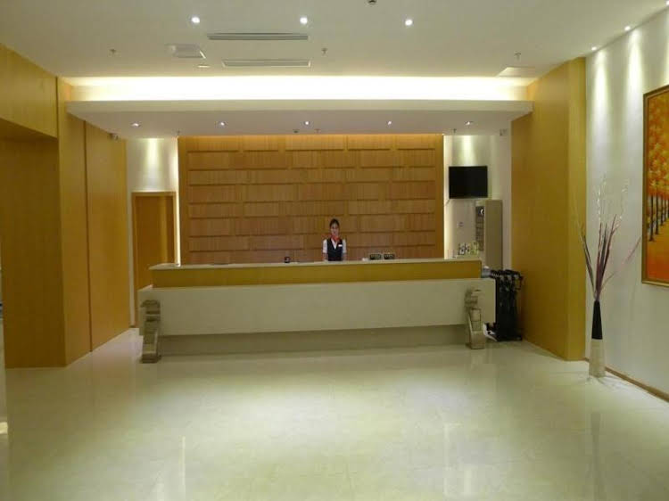 Greentree Inn Shanghai Caohejing Development Zone Songjiang Park Jiuxin Road Business Hotel