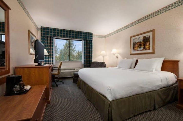 Ramada Kent Seattle Area
