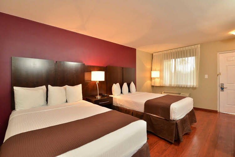 Quality Inn and Suites Phoenix NW Sun City