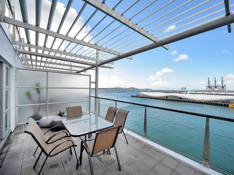 Waterfront Suites in the Heart of Auckland