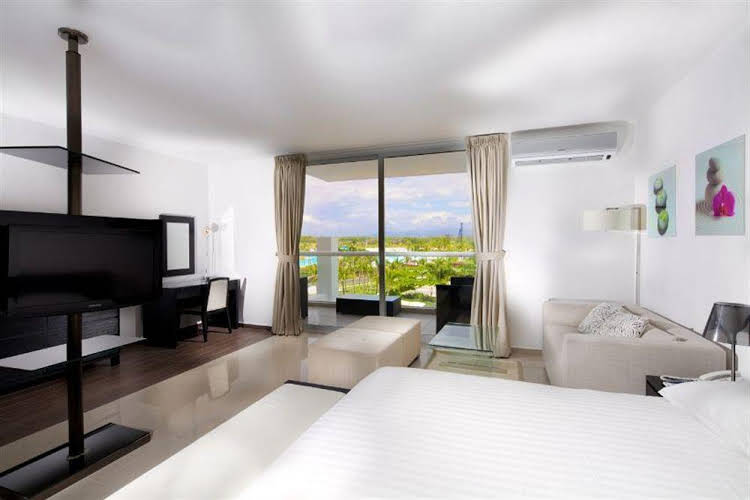 Playa Blanca Beach Resort All Inclusive
