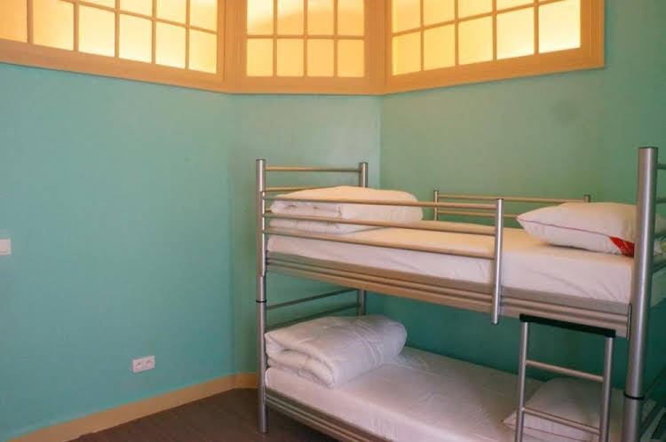 ES Hostel