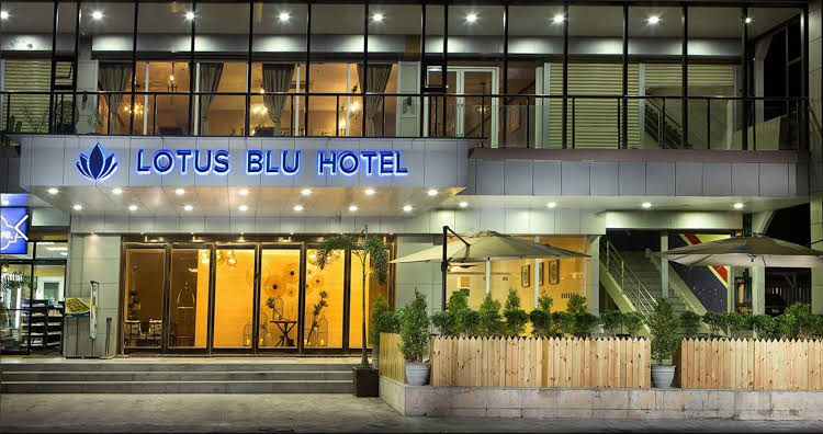 Lotus Blu