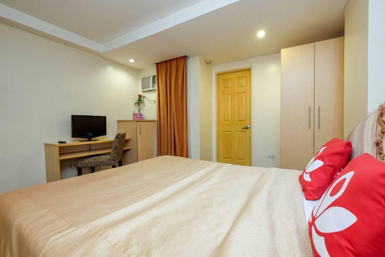 ZEN Rooms Zobel Roxas Street