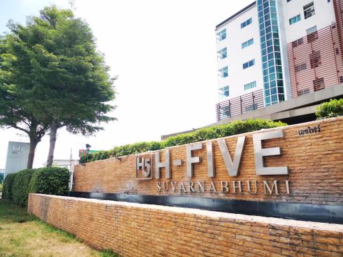H-Five Suvarnabhumi Hotel
