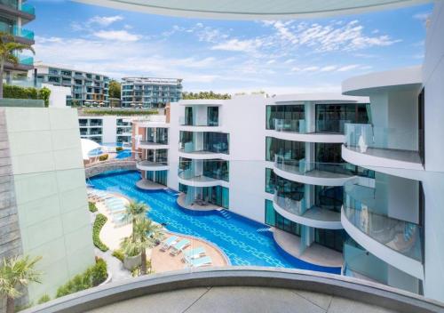 Joy Phuket Twin Sands Resort & Spa