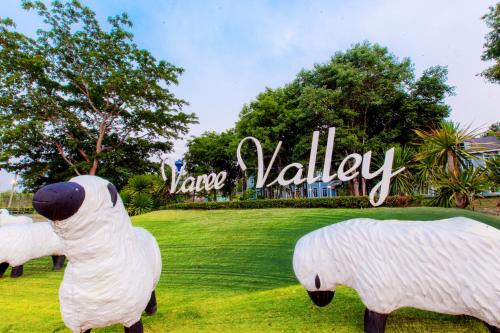 Varee Valley Resort & Restaurant